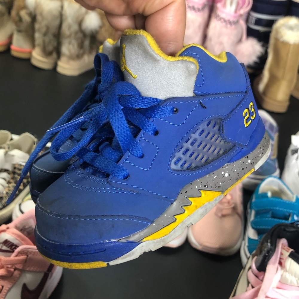 RARE Retro Jordan 4
GUC size 6c